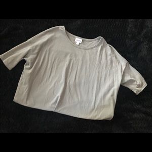 Solid grey Irma size small